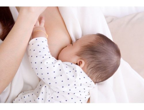 The Advantages of Breastfeeding for Mom & Baby